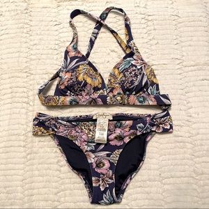 Jessica Simpson 2 piece swimsuit